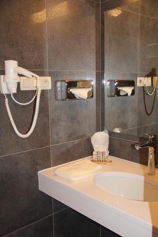 Hotel La Roseraie Wemmel Номер фото
